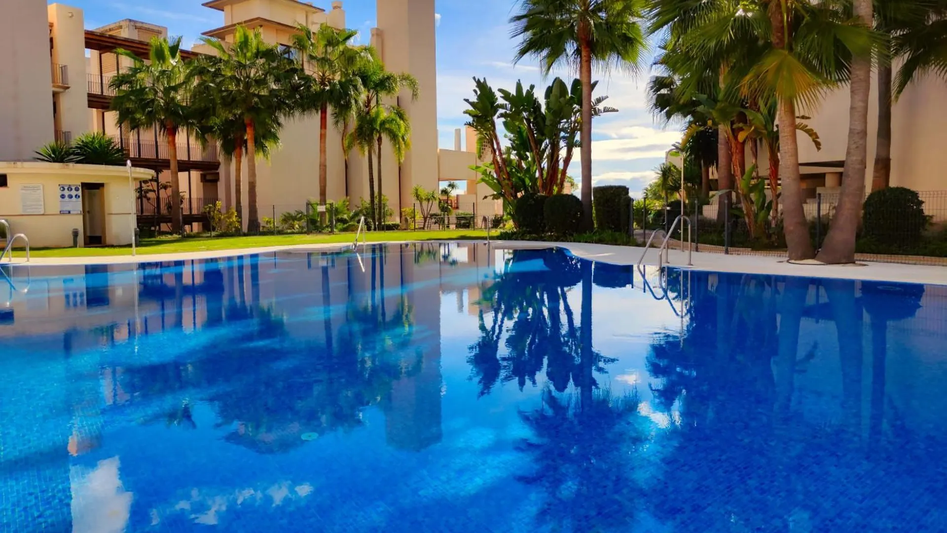 Luxury 2 Bedrooms Private Heated Pool Ehhouse Estepona Appartamento